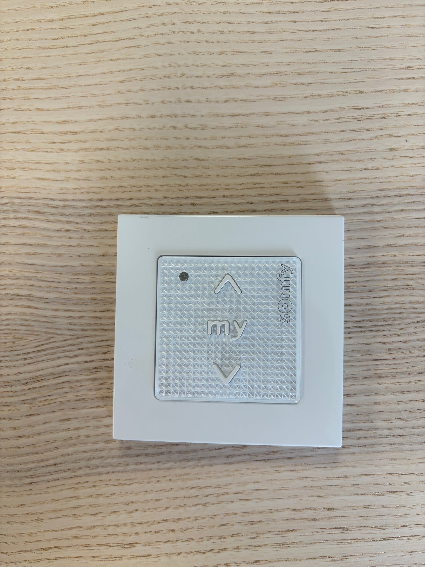 Somfy Smoove io télécommande murale pour gestion de volets roulants