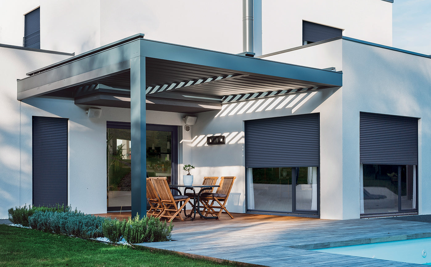 Maison avec volets roulants aluminium sur mesure Volet Dumont — fabrication française